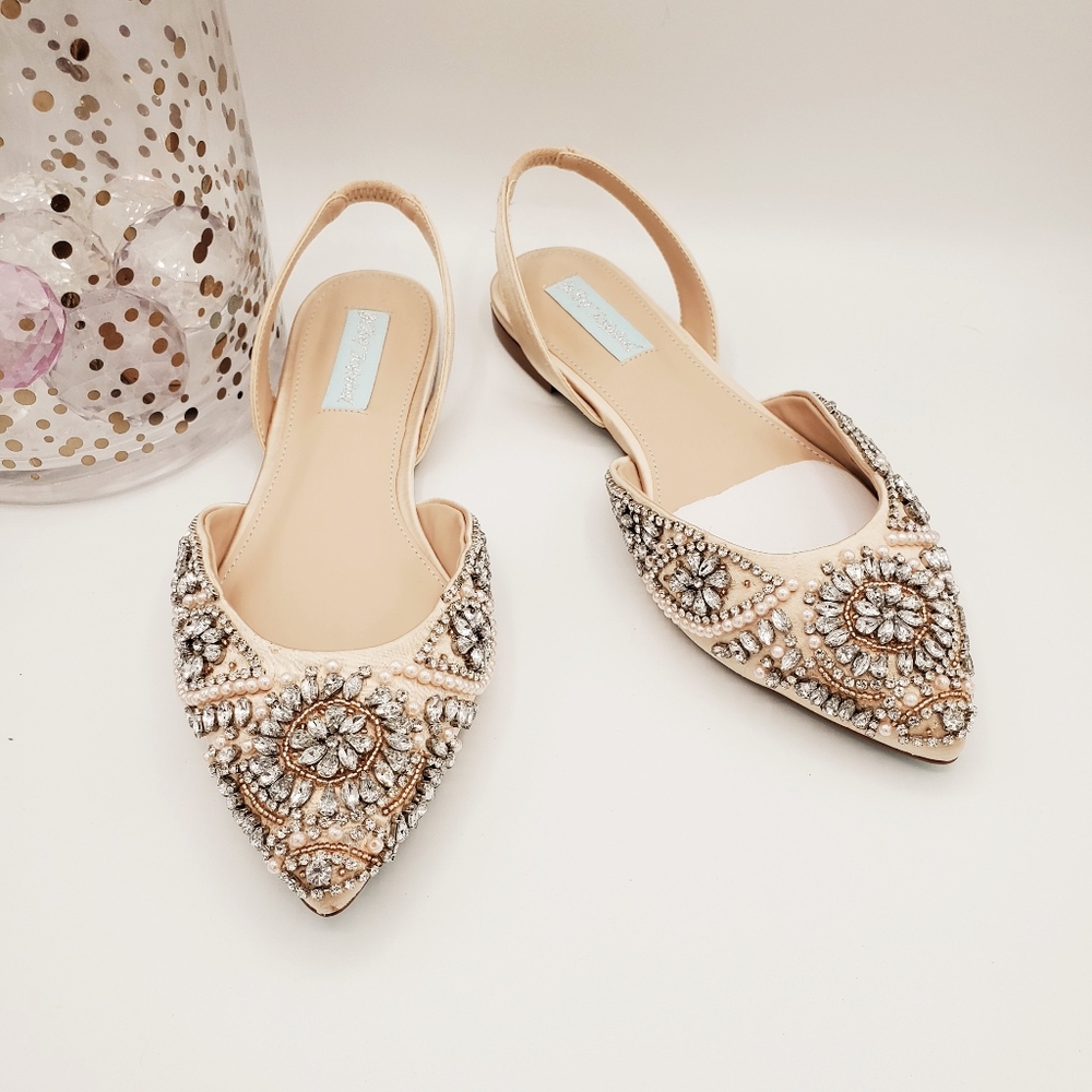 Betsey Johnson Molly flats, Champagne, NWOB